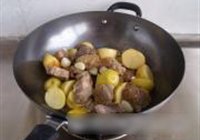 土豆蛋炖排骨的做法 步骤9