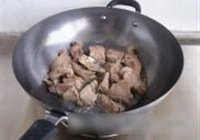 土豆蛋炖排骨的做法 步骤7