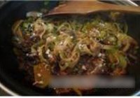 鸡胗炒河粉的做法 步骤13