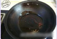 木耳炒黄瓜的做法 步骤2