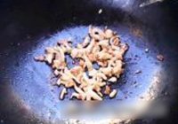 木耳炒肉片的做法 步骤9