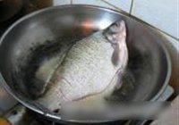 糖醋鳊鱼的做法 步骤7