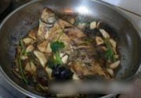 糖醋鳊鱼的做法 步骤12