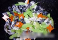 白玉菇炒乌鸡片的做法 步骤11