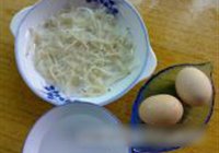 银鱼干蛋羹的做法 步骤3