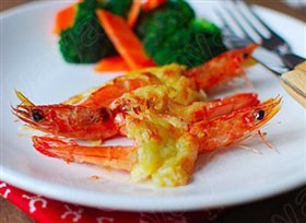 黑胡椒蒜蓉烤虾