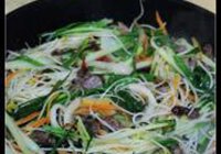 干炒牛河的做法 步骤10