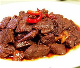 红酒闷牛肉