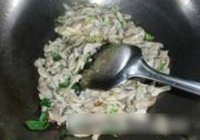 辣炒鸡腿菇的做法 步骤12