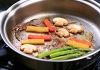 黑椒芦笋牛扒的做法 步骤10