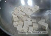 泡菜酱炒千页豆腐的做法 步骤4