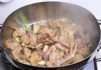 啤酒鸡的做法 步骤5