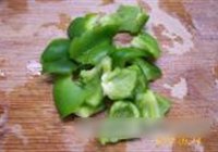 泡椒酸菜乌龙鱼的做法 步骤2