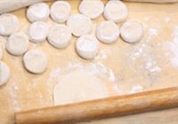 韭菜鲜虾馅饺子的做法 步骤10