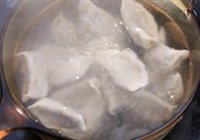 韭菜鲜虾馅饺子的做法 步骤14