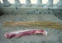 稻草捆猪肉的做法 步骤1