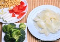 葱烧黄豆牛蹄筋的做法 步骤1
