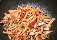西芹香干炒笋丝的做法 步骤4