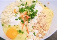 豆渣鸡蛋饼的做法 步骤3