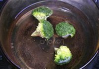 兰花蚝汁素肉片的做法 步骤3