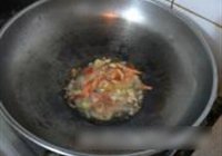 韭苔炒彩丁的做法 步骤9