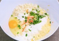 豆渣鸡蛋饼的做法 步骤1