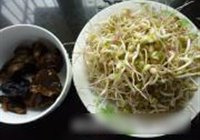 黑木耳炒豆芽的做法 步骤1