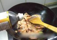 油闷大虾的做法 步骤5