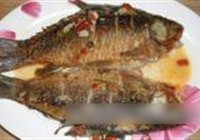 泡椒鲫鱼的做法 步骤7