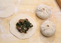 雪菜鲜肉包子的做法 步骤11