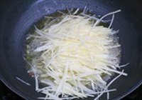 尖椒土豆丝的做法 步骤5