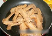 蜜汁酱鸭翅的做法 步骤7