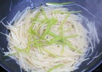 尖椒土豆丝的做法 步骤8
