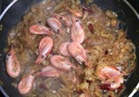 酸菜粉丝北极虾煲的做法 步骤5