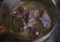 乌鸡山药汤的做法 步骤2