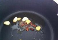 小鸡炖粉条的做法 步骤4
