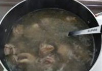 小鸡炖粉条的做法 步骤3