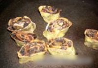 香煎梅菜卷的做法 步骤7