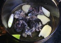 乌鸡山药汤的做法 步骤4