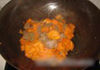 胡萝卜炒牛肉的做法 步骤8