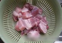 土豆烧肉的做法 步骤1