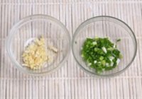 豆豉鲮鱼油麦菜的做法 步骤4
