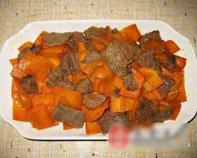 胡萝卜炒牛肉