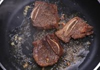 香煎牛仔骨的做法 步骤9