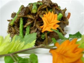 茶树菇炒肥牛