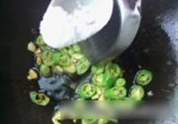 尖椒玉米粒的做法 步骤3