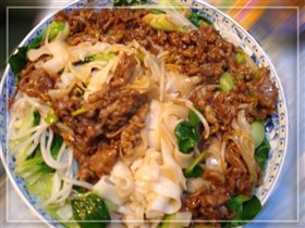 肥牛河粉