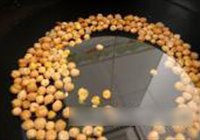 鹰嘴豆炖猪蹄的做法 步骤2