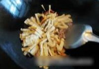 炒韭苔的做法 步骤5