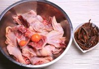 乌梅茶树菇炖鸡的做法 步骤1